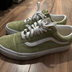 Women’s Green Suede Vans size 8
